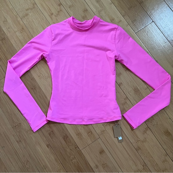 GORGEOUS SKIMS NWT Swim Long Sleeve Shirt